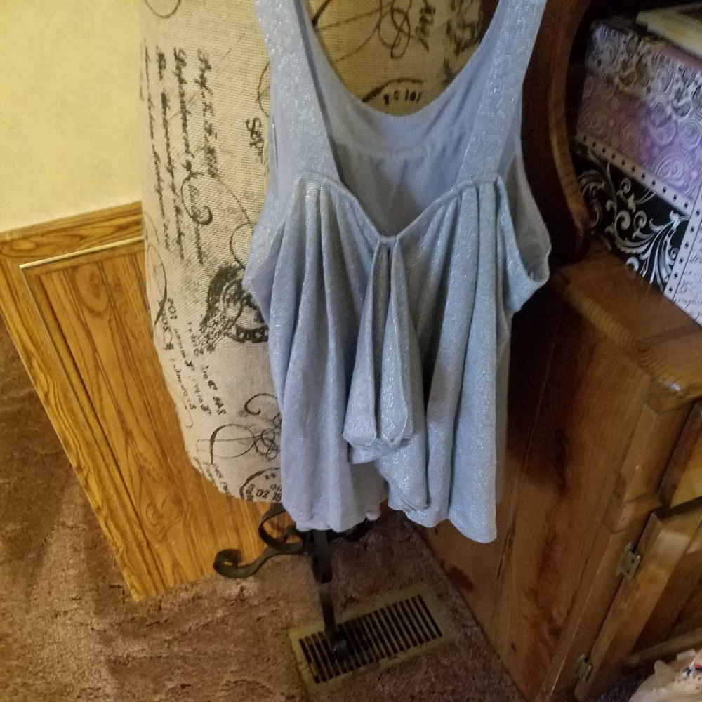 Jennifer Lopez sleeveless dressy tank
